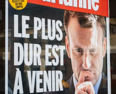 Marianne gazete Emmanuel Macron reklam ve zor TI ile