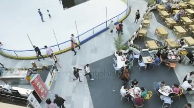 teraslar üzerinde yemek insanlar