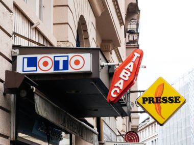 Tabacconist Loto işareti Tabac işareti ve Presse işareti 