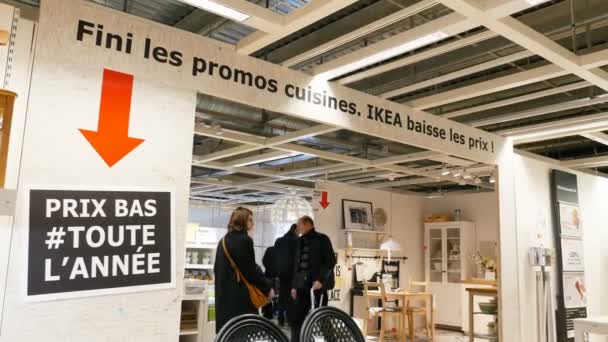 IKEA tienda de muebles clientes — Vídeo de stock