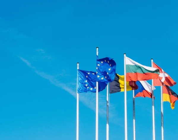 European Union Flag fly at half mast after Manchester terrorist — Stock Photo, Image