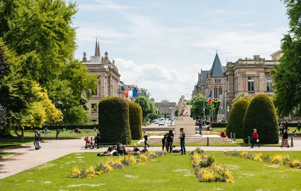 Avenue de la liberte i Place de la Republique och University of — Stockfoto