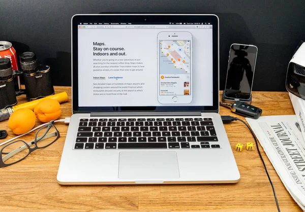 Apple Computers en WWDC los últimos anuncios de nuevos mapas de manzana i —  Fotos de Stock