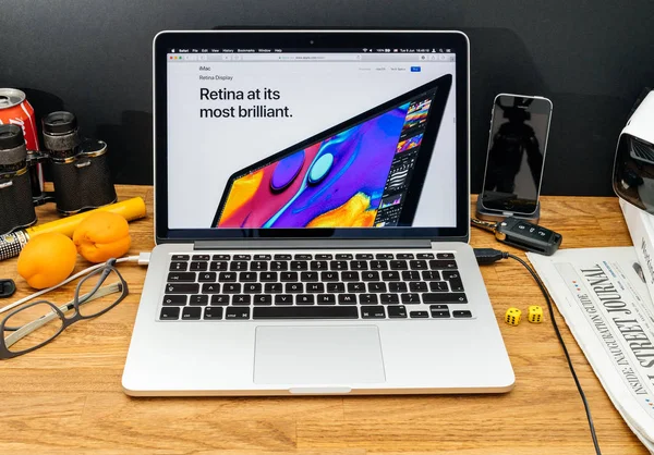 Apple Computer auf wwdc neuesten Ankündigungen von imac Netzhaut — Stockfoto