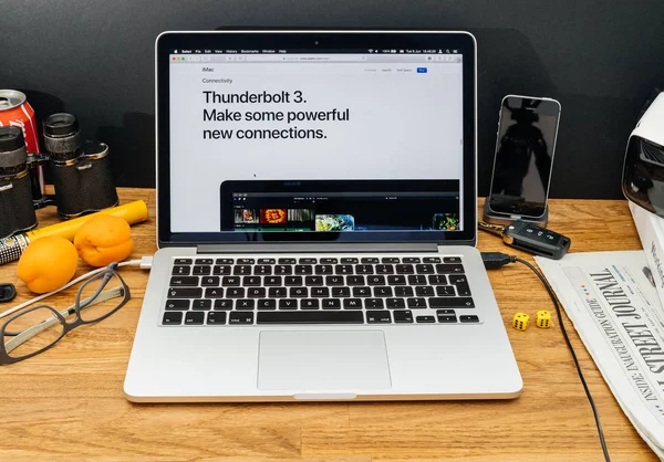Apple Computers на WWDC последние анонсы iMac Thunderbolt — стоковое фото