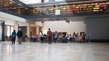 Weston Kütüphane kafeterya ziyaretçi ile