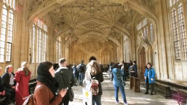 Oxford Sarayı Ngiltere Turistler — Stok video