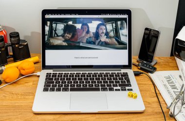 Apple bilgisayarlar Wwdc reklam sunucu odası ve sonu ile 