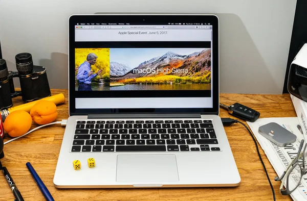 Apple Craig Federighi previews macOS High Sierra at WWDC 2017 — Stock Photo, Image