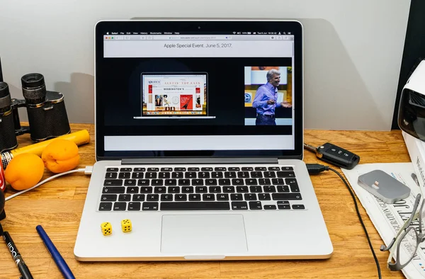 Apple Craig Federighi förhandsvisningar macos High Sierra på Wwdc 2017 sa — Stockfoto