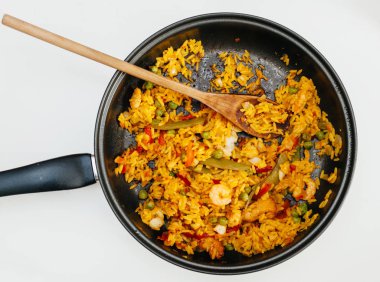 Taze eve yemeye hazır yukarıda görüntülemek paella pan - yapılan 