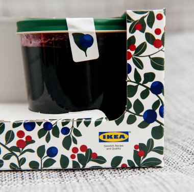  İsveç kirazı ve böğürtlenli reçel IKEA gıdalar tarafından yapılan 