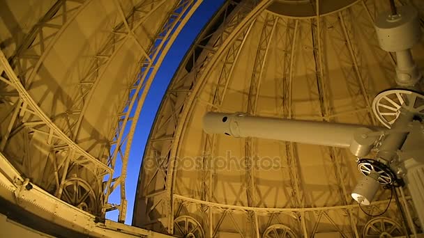 Interno del vecchio osservatorio di Strasburgo planetario — Video Stock