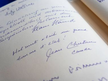 Helmut Kohl, Avrupa Parlamentosu için condoleances kitap