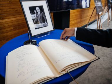Helmut Kohl, Avrupa Parlamentosu için condoleances kitap