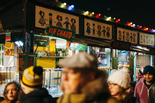 Glühwein op kerstmarkt in Frankrijk — Stockfoto