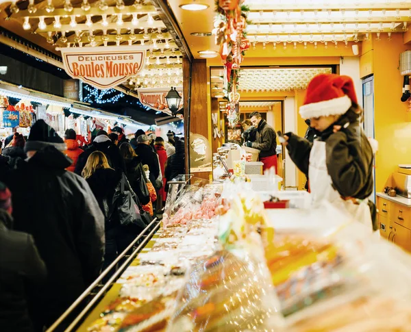 Traditionell jul marknaden mat marknad stall kiosk — Stockfoto