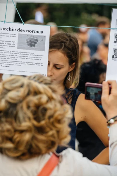 Маніфест читання на знак протесту проти законів знаком довготи — стокове фото