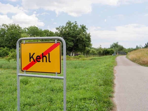 Ausfahrt Ende der Stadt Kehl, Deutschland — Stockfoto