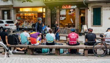 Deliveroo, Foodora ve Uber yiyor çalışanlar onların BI dinlenme