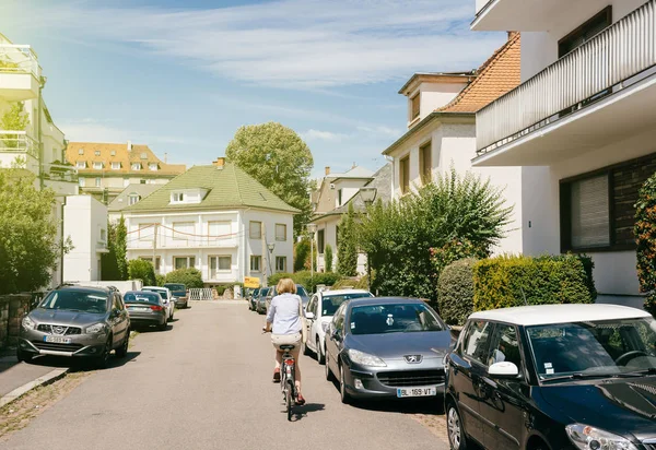 Radfahrerin in Frankreich — Stockfoto