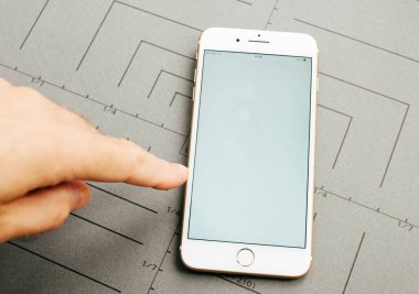 boş ekran iphone 7 Plus uygulama yazılım