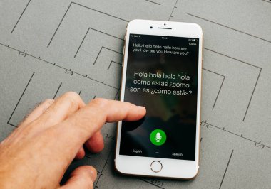 Microsoft Translator iPhone 7 Plus uygulama yazılım