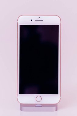 blacnk ekran iPhone 7 Plus uygulama yazılım