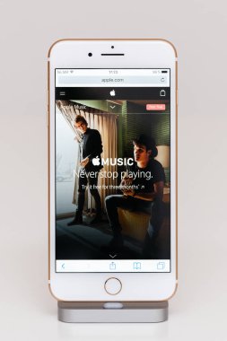 Apple müzik iPhone 7 Plus uygulama yazılım