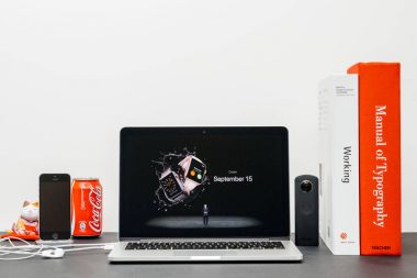 Apple Keynote Apple Watch sipariş durumu ile 
