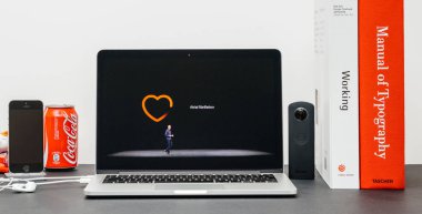 Apple Keynote Coo Jeff Williams ve seyretmek serisi 3 Atriyal f