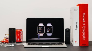 Apple Keynote Coo Jeff Williams ve seyretmek serisi 3 sağlık ile bir