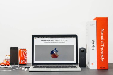 Apple Keynote Apple ile perakende bir reta için Şef Angela Ahrendts