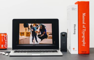 Apple Keynote Apple ile perakende bir reta için Şef Angela Ahrendts