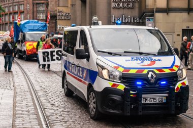 direnç afiş, Fransız politik Protesto yürüyüşü sırasında bir Fre