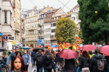 büyük kalabalık Fransız sokak siyasi Mart sırasında bir Fransız millet