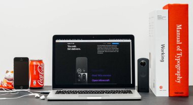 En son Apple Tv 4k Siri ile uzaktan 