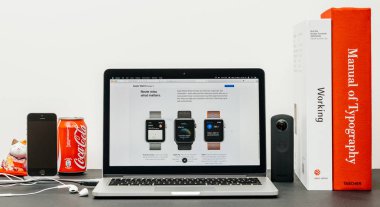 Latest Apple Watch Series 3 with maps, apple pay and find my fri