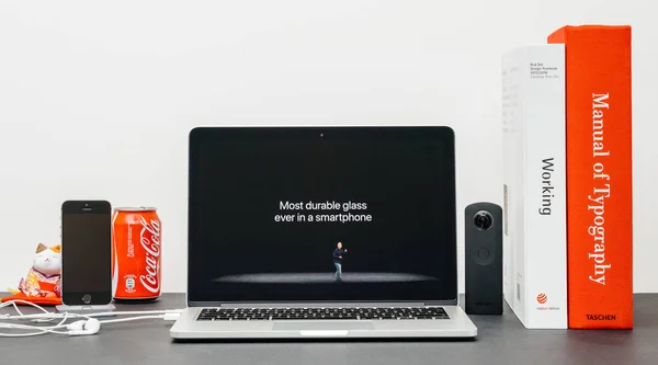 Apple Keynote с — стоковое фото