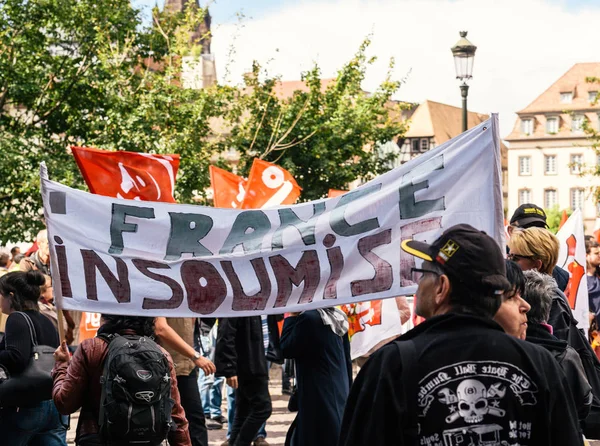 Marcha política durante un día nacional francés contra Macrow la —  Fotos de Stock