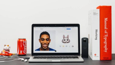 Son iphone ekranında X 10 sunu