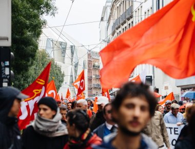 Protestocular protesto Fransızca ülke çapında gün 