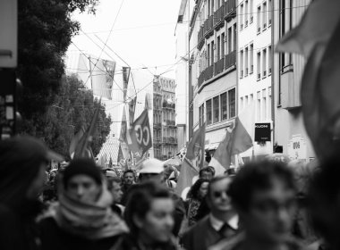 Protestocular protesto Fransızca ülke çapında gün 