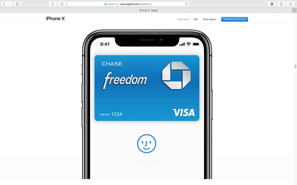 Apple-Website präsentiert iPhone X 10 — Stockfoto