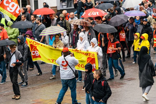 Protestocular protesto Fransızca ülke çapında gün 