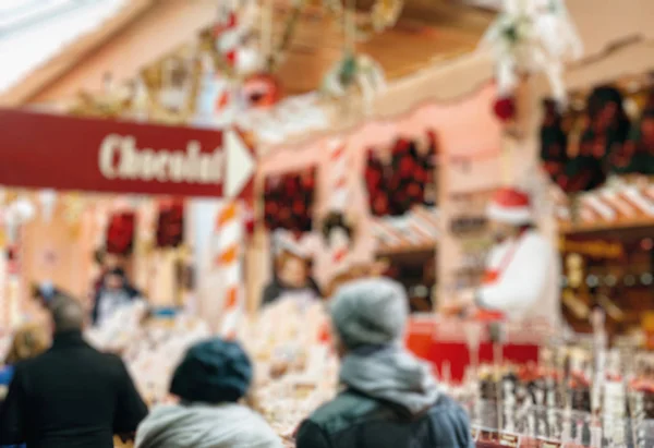 Kerst chocolade op kerstmarkt in Frankrijk vervagen, bokeh, d — Stockfoto