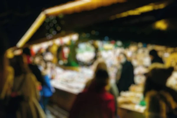 Клієнти на різдвяному ринку — стокове фото