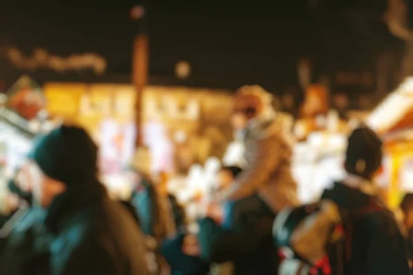 Traditionell jul marknaden atmosfär i Strasbourg, Frankrike — Stockfoto