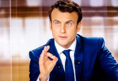 Emmanuel canlı Marine Le Pen ile Fransız televizyon tartışmaya Macron