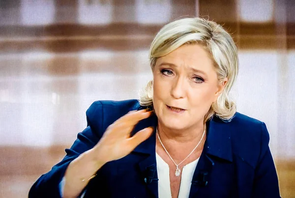 Emmanu ile tartışan Başkan Fransız deniz Le kalem aday